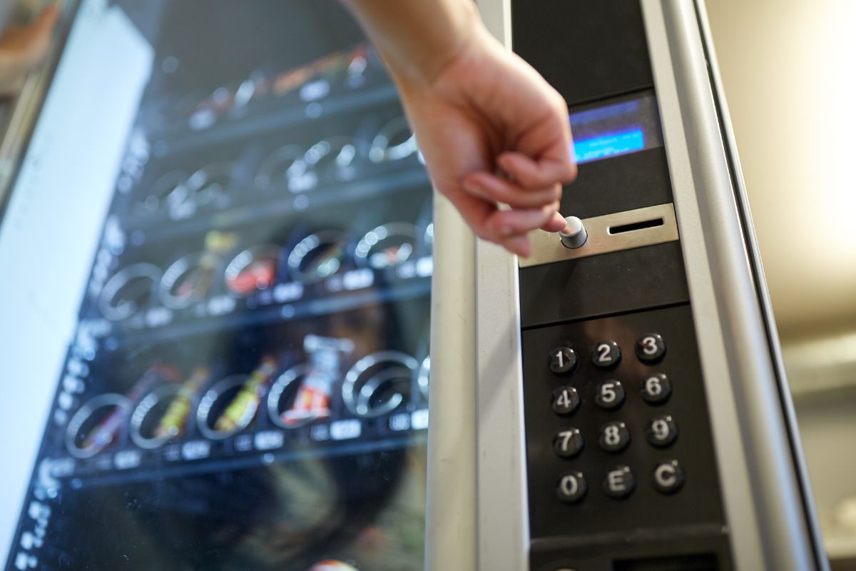 Maximizing Profitability Tips for Optimizing Vending Machine Placement